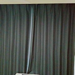 【取引中】5月3日午前中限定で取りに来れる方　100×200 カーテン&レース  ブラック ニトリの画像