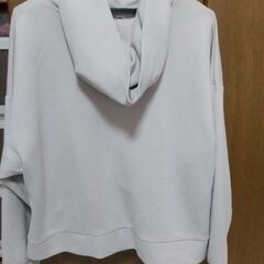 ★GU★L★パーカー★ベージュの画像