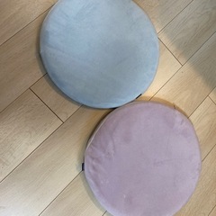 決まりました。Francfrancの座布団クッション あげます。