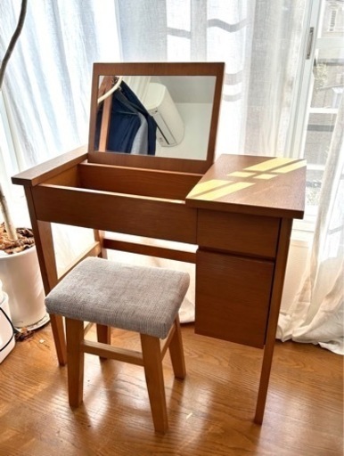 ウニコ　unico ノート　ドレッサー　椅子付き