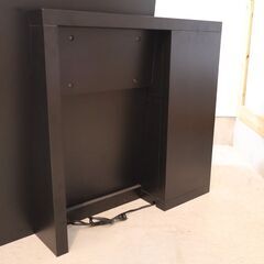 Cassina ixc.(カッシーナ・イクスシー)のEast by Eastwest LOGGIA(ロッジア) ドレッサー。大きな鏡と黒で統一され、機能性とデザイン性を兼ね備えたラグジュアリーな鏡台♪の画像