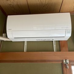 ほぼ新品のメーカーエアコンの画像