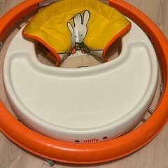 ミッフィー歩行器の画像