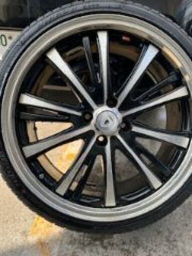 18インチホイール(中古）・タイヤ（ほぼ新品）セット！！