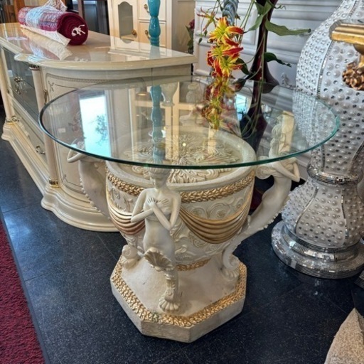 アンティーク アンティーク調 ラウンドテーブル インテリア エレガンス エレガント クラシック クラシカル