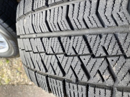 車のパーツ タイヤ、ホイール