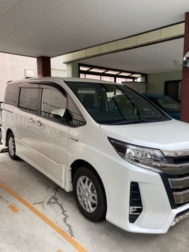 車のパーツ タイヤ、ホイール