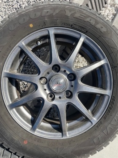車のパーツ タイヤ、ホイール