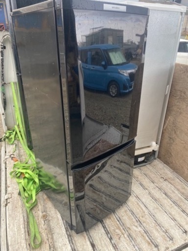 福岡市内配送無料　三菱電機 MITSUBISHI ELECTRIC MR-P15T-B [冷蔵庫（146L・右開き） サファイアブラック]