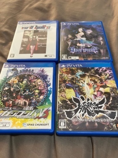 PS VITA 本体 ソフト4本&16GBメモリースティック付き