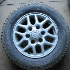 日産純正アルミホイール15インチ 6.0ｊスタッドレスタイヤ付き