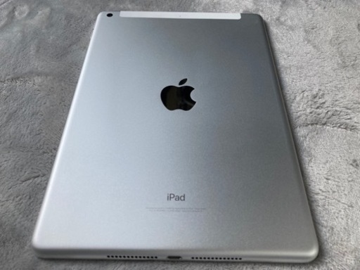 iPad(第5世代)32GB Wi-Fi+Celluarシルバー