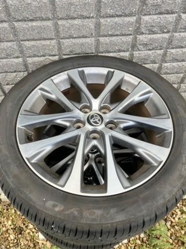 車のパーツ タイヤ、ホイール