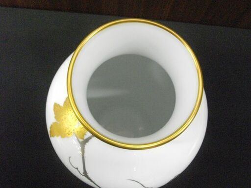 大倉陶園 金蝕ぶどう 高さ28cm 花器 白磁 皇室御用達 葡萄唐草 OKURA 中古 苫小牧西店