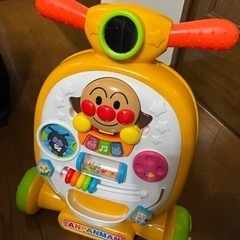 美品　アンパンマン 乗って！押して！へんしんウォーカー