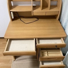 （決まりました）学習机　イスのセットの画像