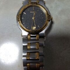 GUCCIメンズ腕時計。直せる方どうぞ。現在は動いてますが、動い...