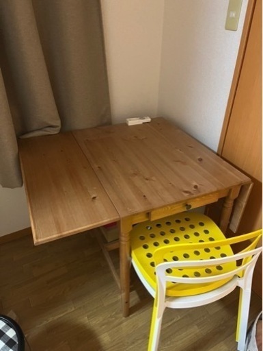 ダイニングテーブル