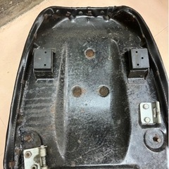 gt380 純正シート　鉄の画像