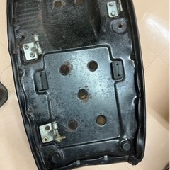 gt380 純正シート　鉄の画像