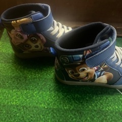 パウパトロール光る靴の画像