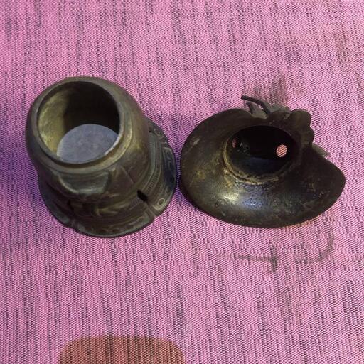 骨董 蔵出し品 銅器 古い香炉 彫金細工 鎧兜 武具甲冑型 灰 箱付