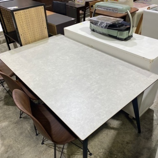 《スタイリッシュ》家具 ダイニングセット