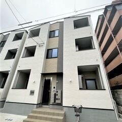 (🚉京都駅まで徒歩10分🚃)築3年のお部屋が初期費用15.5万円...