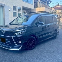 トヨタ ヴォクシー 29年です 距離6万です 車検7年3月までで...