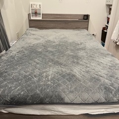 家具 セミダブルベットフレーム/コンセント付き/マットレス付き/収納付き