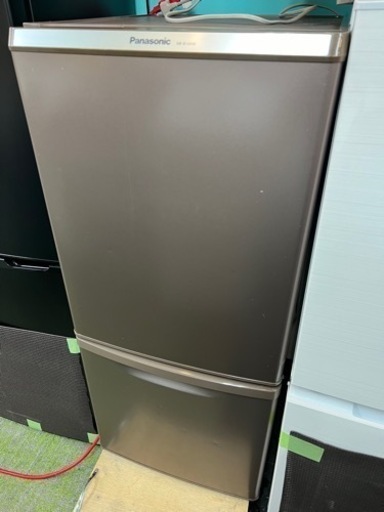 2日間限定❗️ジモティー割引　保証有り❗️大阪市内送料無料❗️美品　Panasonic 138L! カテキン抗菌 脱臭フィルター 耐熱テーブル 冷蔵庫　NR-B149W家電 キッチン家電 冷蔵庫