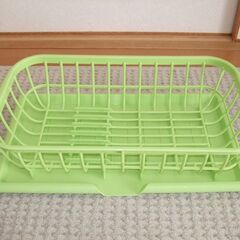 食器水切りかご★水が流れる★食器水切りラック