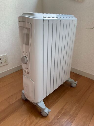 【配送も可能です】デロンギ ベルカルド オイルレスヒーター RHJ75V0915-GY