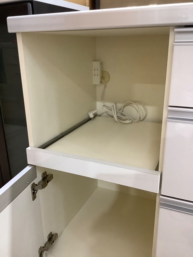 キッチンボード Pamouna 天板キズ  使用感有　入荷致しました！