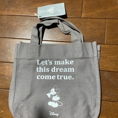 ディズニーストア　Disney store プーさん　ミッキー　お弁当入れ　お弁当　手提げ　手提げカバン の画像