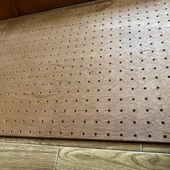 カインズ 棚受けブラケット、SPF材、有孔ベニヤの画像