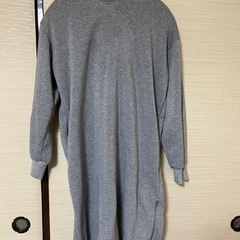 フード付ワンピースの画像