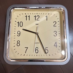 Q&Q 壁掛け時計　電池式