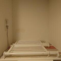 ツッパリ棒とツッパリ棚