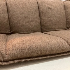 【ニトリ】形が変えられるローソファーの画像