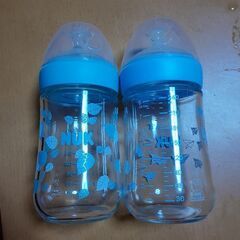 NUK哺乳瓶　240ml 2本