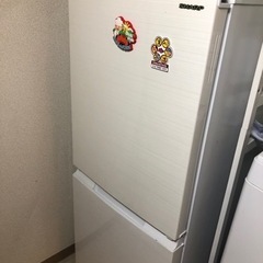 【SHARP冷蔵庫　152L】スマートサイズながら、1人暮らし大満足！2、3人分でも?‍♀️
