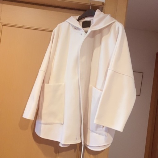 ボリュームサイドスリットフーディー　KBF