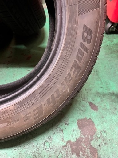 車のパーツ タイヤ、ホイール