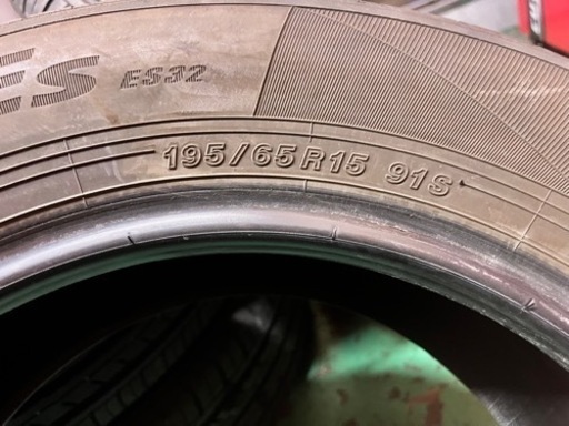 車のパーツ タイヤ、ホイール