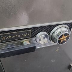 大型金庫の画像