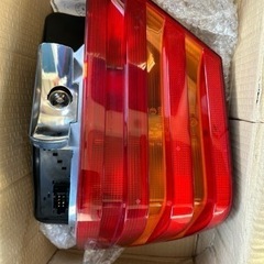 着払いでよければ200円140メルセデスベンツ 前期テール  