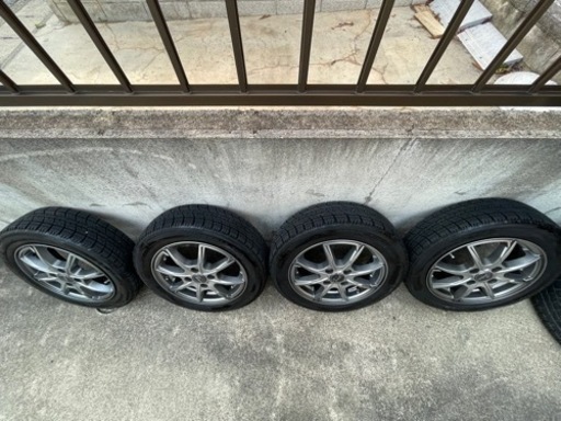 車のパーツ タイヤ、ホイール