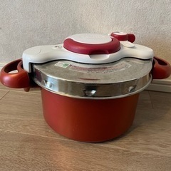 【引取限定】T-fal 圧力鍋(クリプソ　ミニット　デュオ　ルージュ)