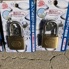 ステンつるｗロック南京錠　１こ200円の画像
